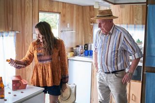 Home and Away spoilers, Alf Stewart, Roo Stewart