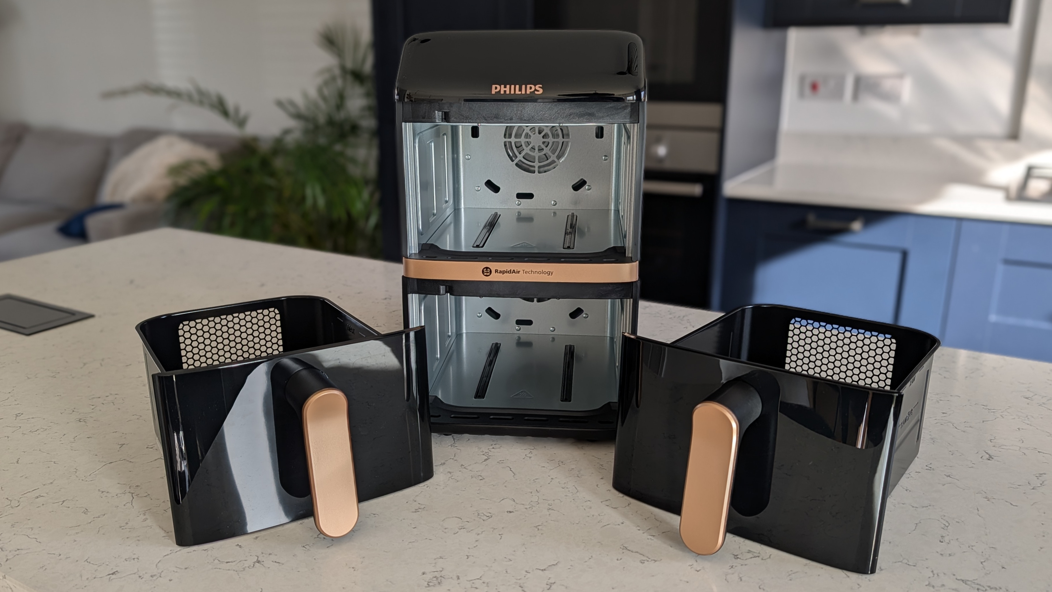 Philips 4000 Series Airfryer with both baskets removed