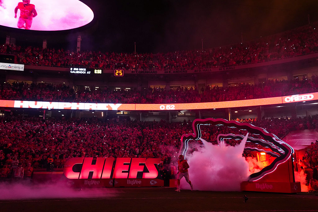 KANSAS CITY, MISSOURI - OCTOBER 27: Creed Humphrey #52 of the Kansas City Chiefs runs out of the tunnel prior to an NFL football game against the Washington Commanders at Arrowhead Stadium on October 27, 2025 in Kansas City, Missouri. (Photo by Perry Knotts/Getty Images)