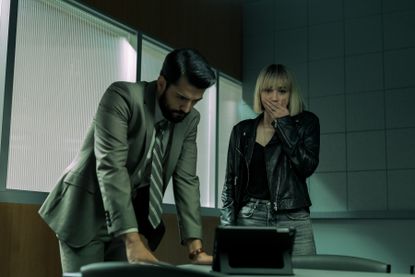 PHOENIX RAEI as ROSHAN AMIR and ZOE KAZAN as PIA BREWER in episode 102 of CLICKBAIT. Will there be a season 2 of Clickbait on Netflix?