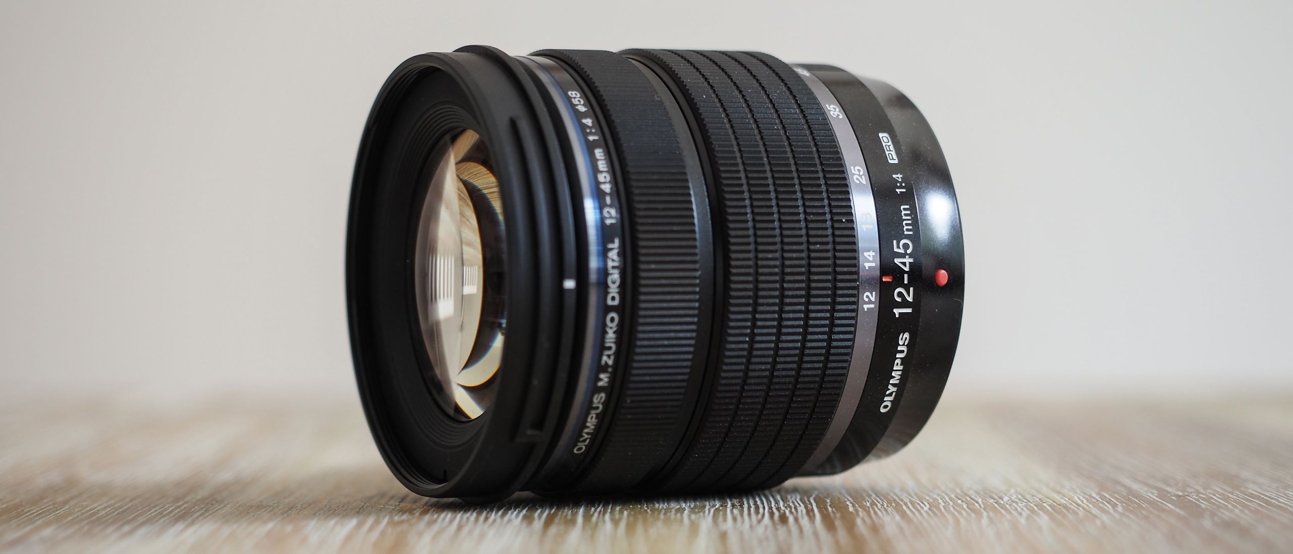 【美品】OLYMPUS M.ZUIKO DIGITAL 12-45mm f/4 Olympus M.Zuiko Digital ED 12-45mm f/4.0 PRO Lens, Black