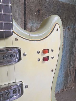 A photo showing the Abernethy Sonic Empress THC electric guitar