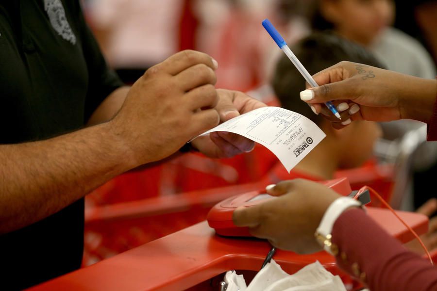 Target CEO resigns after data breach