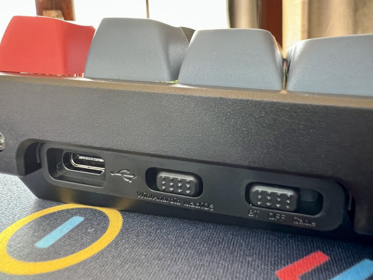 Keychron K8 Pro Side Toggles Usb C Port