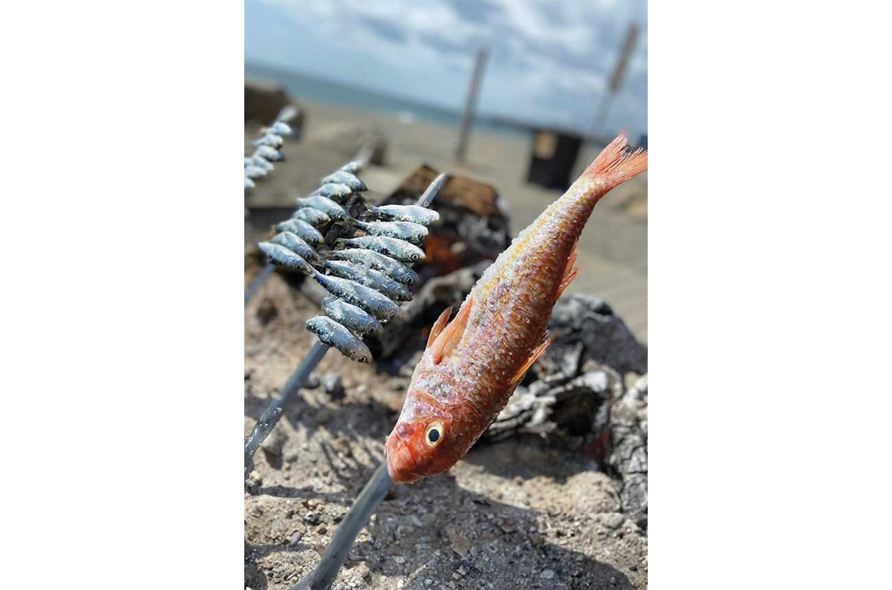 Fish grilled on the beach atRestaurante El Saladero