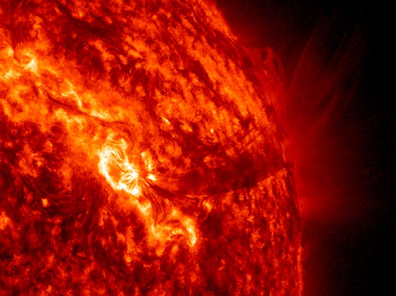 NASA Spacecraft Captures Video of Year-End Sun Storms | Live Science