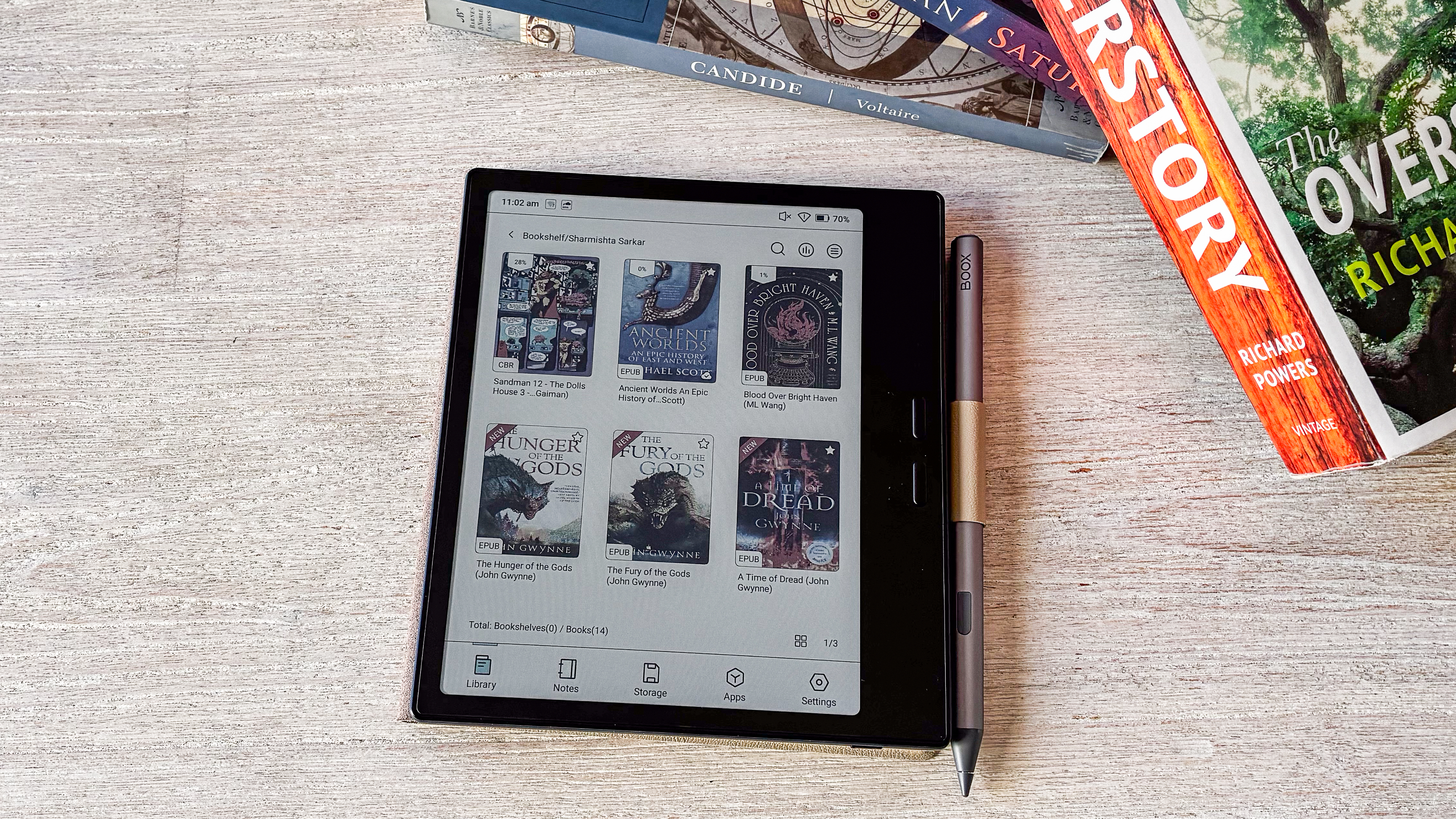 The Boox Go Color 7 Gen II and Boox InkSense stylus on a table