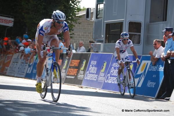 Jimmy Engoulvent (Besson Chaussures - Sojasun) beat Christophe Le Mevel (Fran&ccedil;aise Des Jeux) to second place.