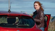Eleanor Tomlinson as Amanda Blakefield in The Fortune