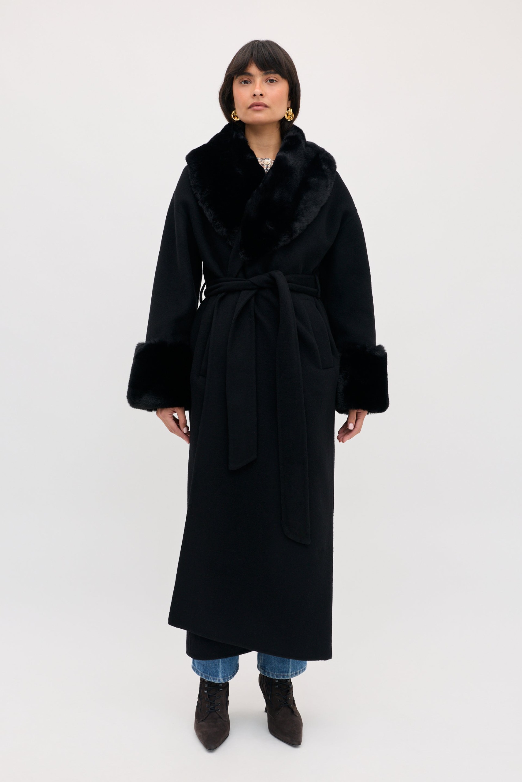 Winslow Wool Blend Coat in Black