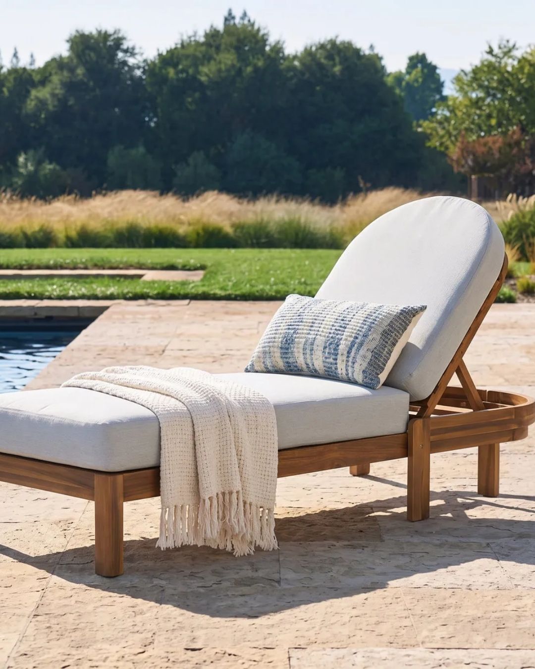 Acacia Wood Chaise Lounge Chair.