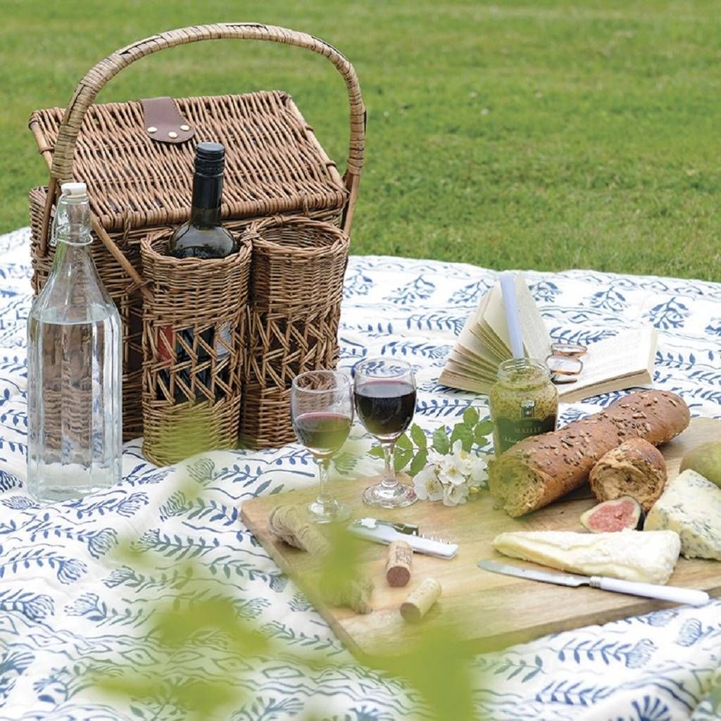 Marquis &amp; Dawe Willow Picnic Basket Set Two Person