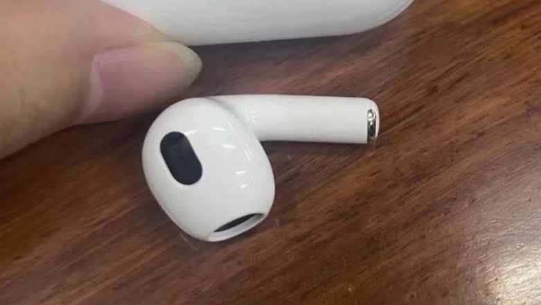 AirPods 3 design leak