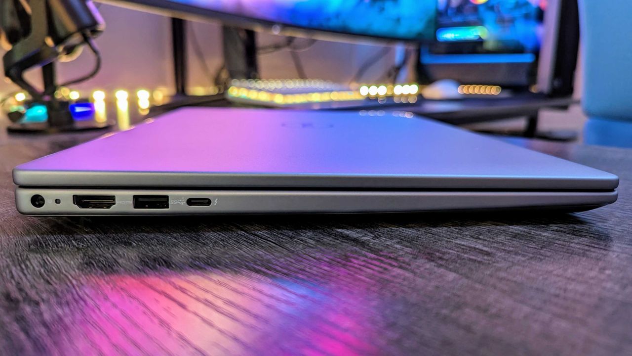 Image of the Dell Inspiron 14 Plus (7440).