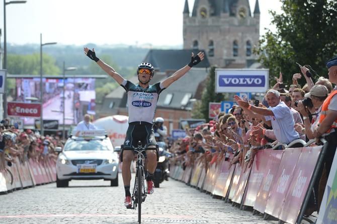 Zdenek Stybar (Omega Pharma-QuickStep) finished off a stinging attack to win the stage.