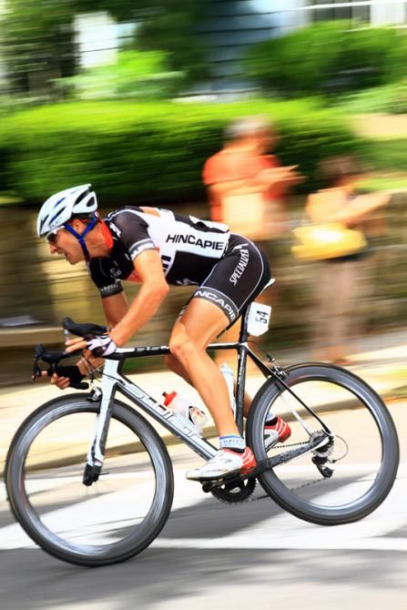 A heroic effort from Paul Martin (Panther/Bakehouse) yielded a 10-lap solo break- just amazing considering the very strong field.