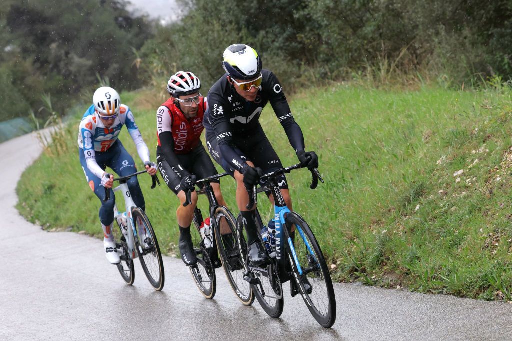 Three riders in the break included Johan Jacobs (Movistar), Benjamin Thomas (Cofidis) and Martijn Tusveld (DSM-Firmenich PostNL)