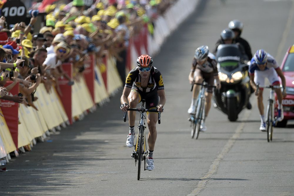 Steven Cummings approaches the line during stage 14.