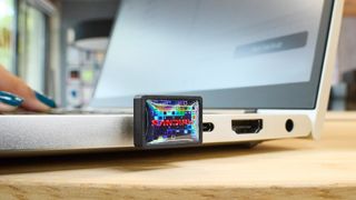 SanDisk Plug and Stay flash drive