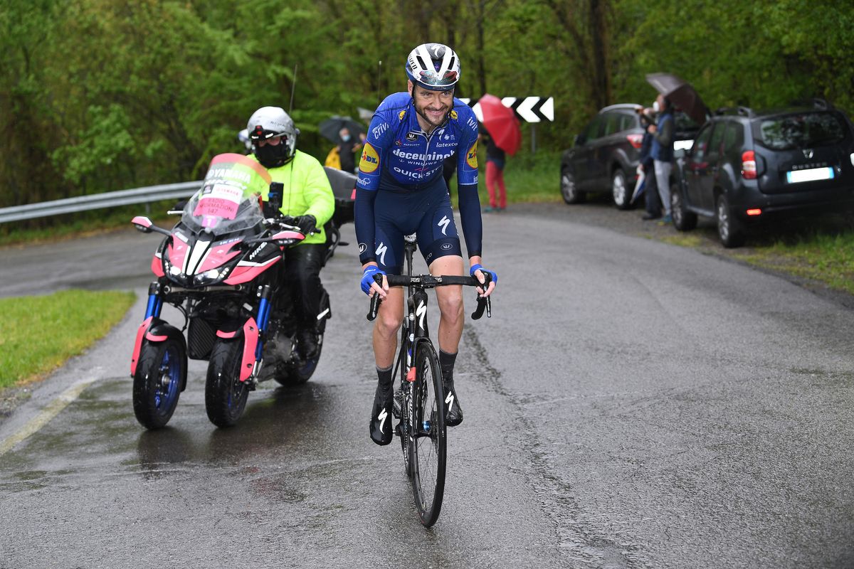 Team BikeExchange sports director thrown off Giro d'Italia after