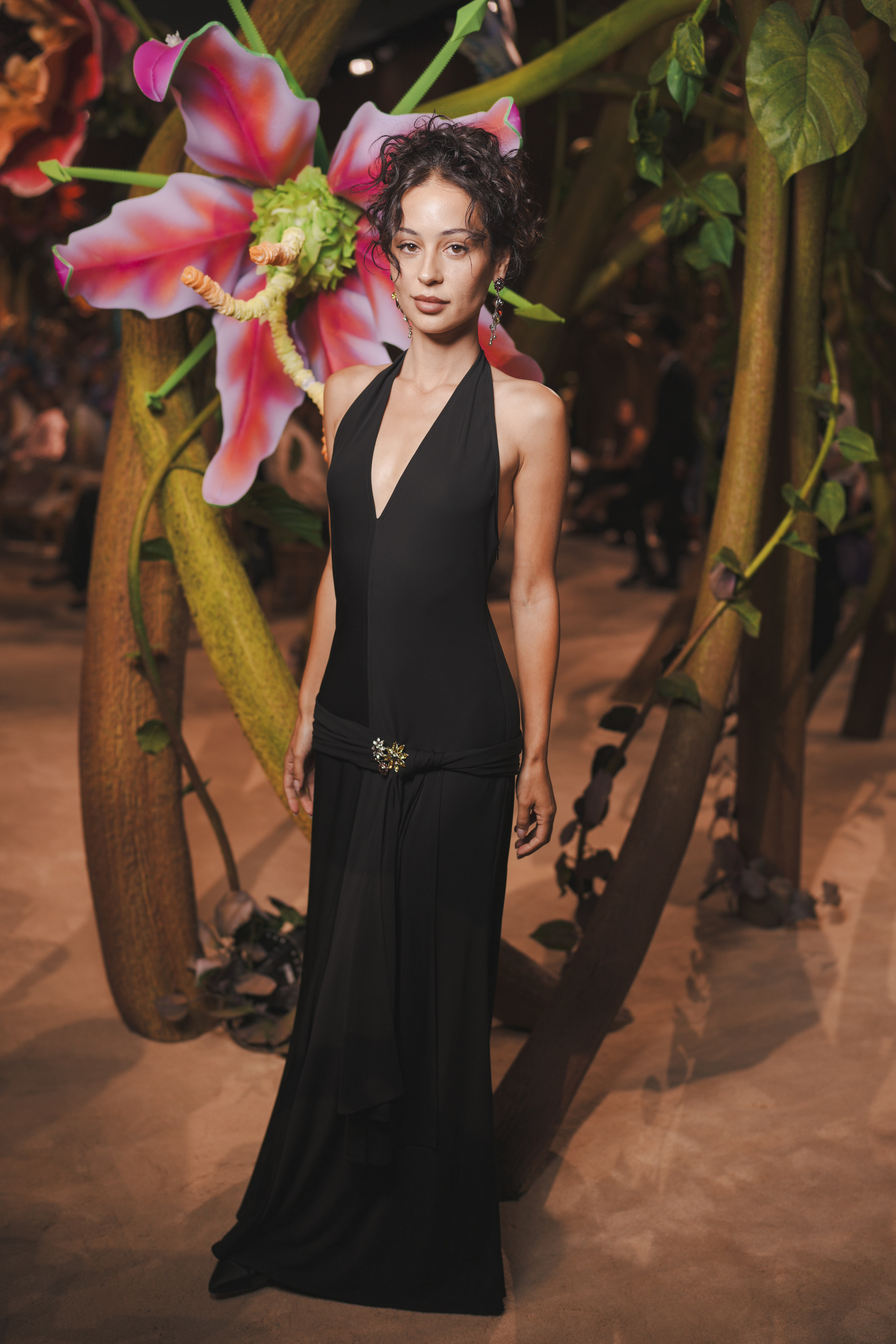 An image of Alexa Demie at the Chanel FW26 Couture show.