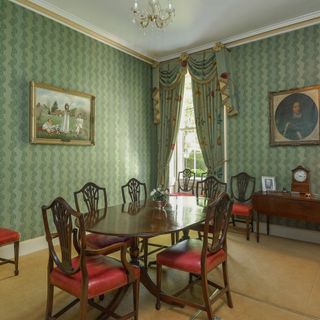 room with dining table
