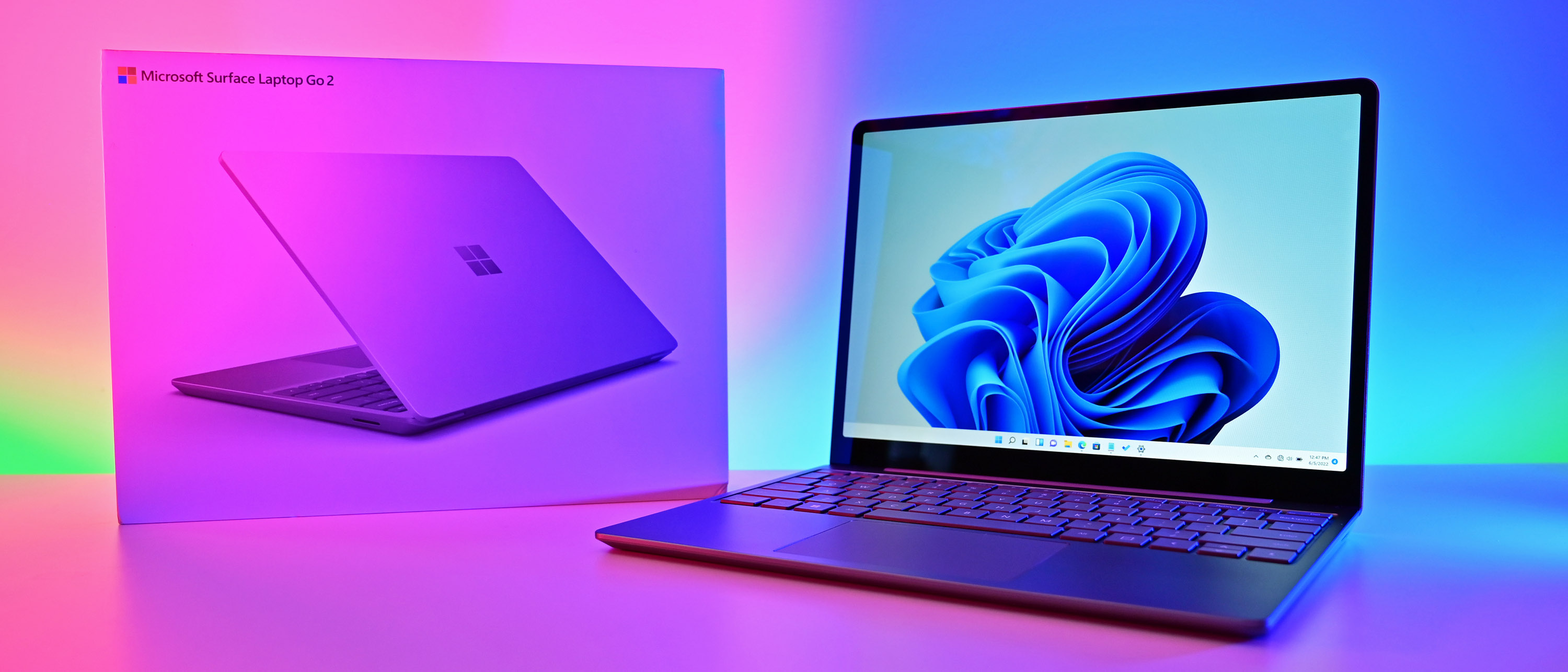 Microsoft Surface Laptop Go 3 12.4inch Touch-Screen, Intel Core i5 with 8GB  RAM, 256GB SSD - Sandstone