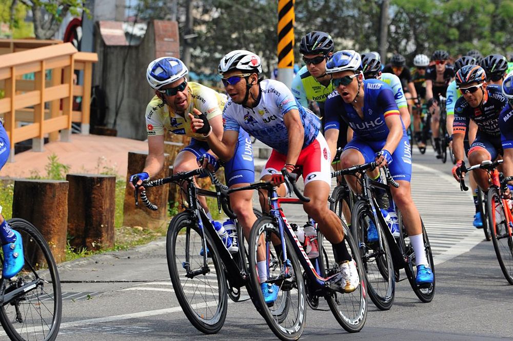 Jonny Clarke (UnitedHealthcare) in the yellow jersey at the Tour of Taiwan 2018