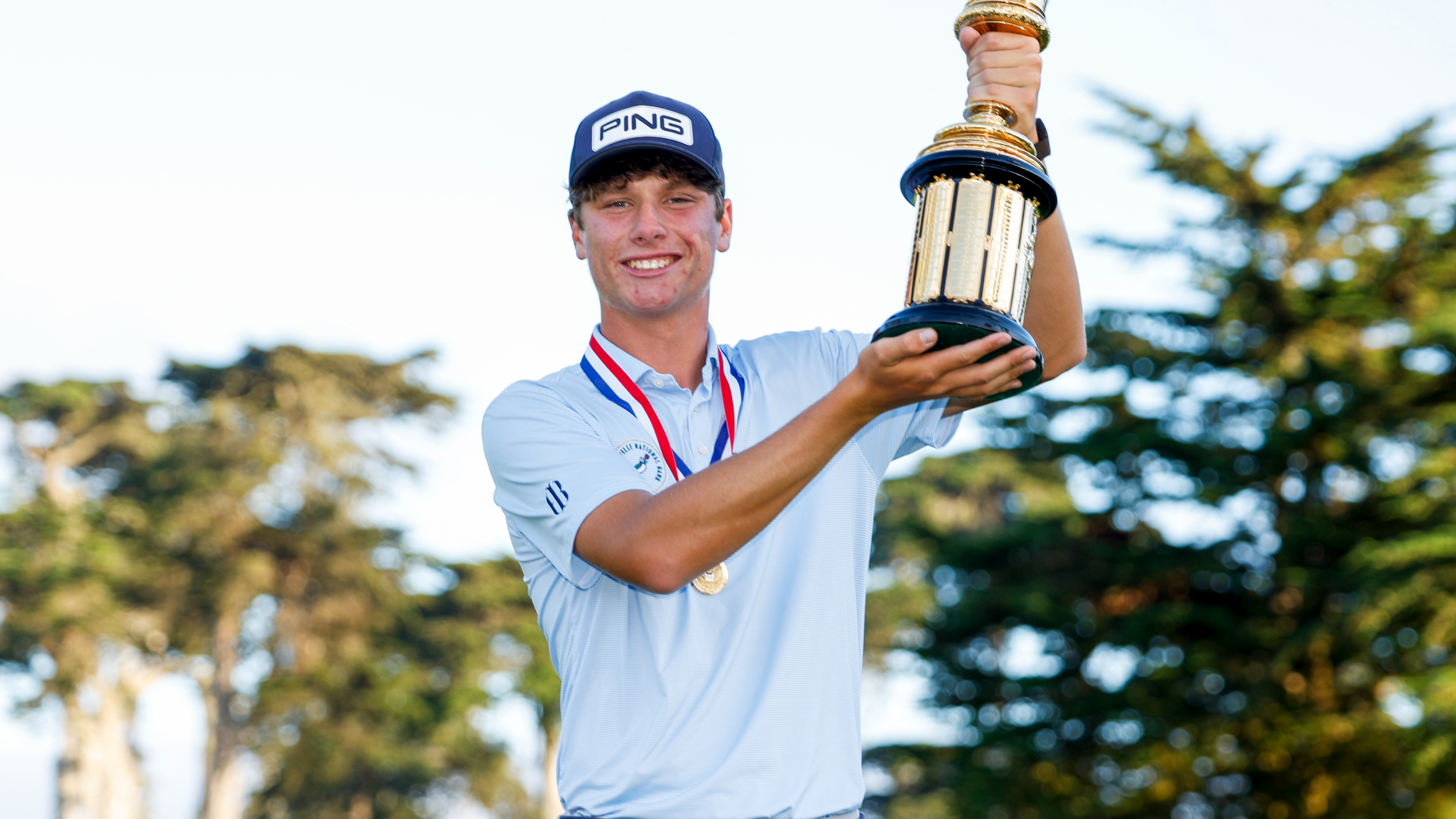 Mason Howell with the US Amateur trophy 