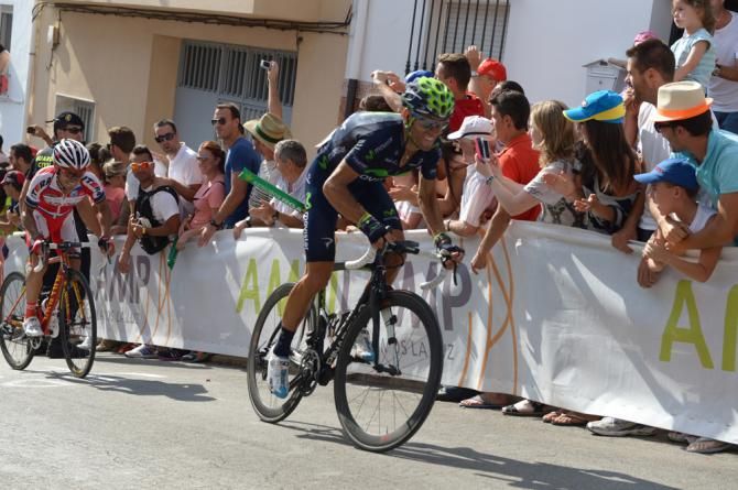 Alejandro Valverde (Movistar) increases the pace