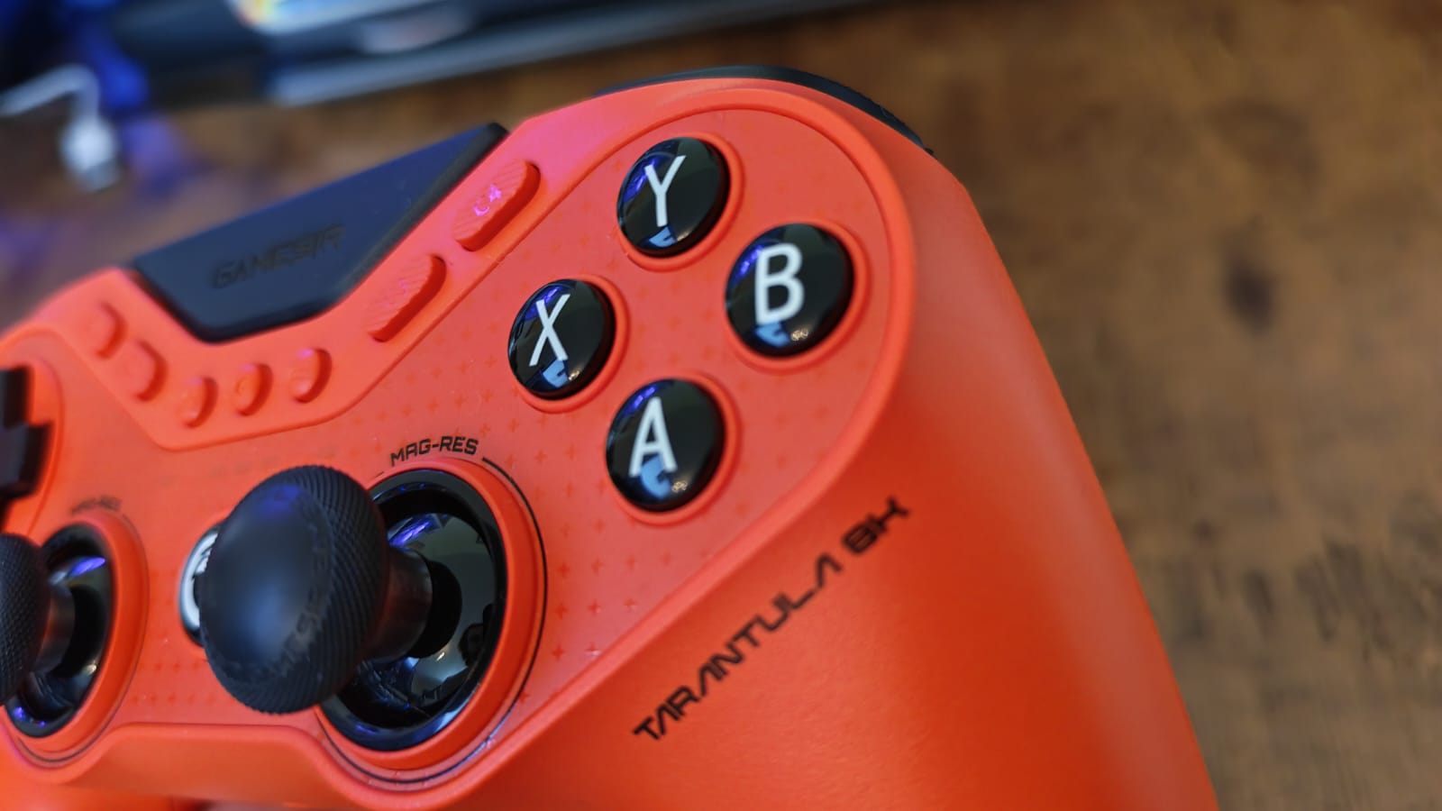 Then new face buttons of the GameSir Tarantula 8K