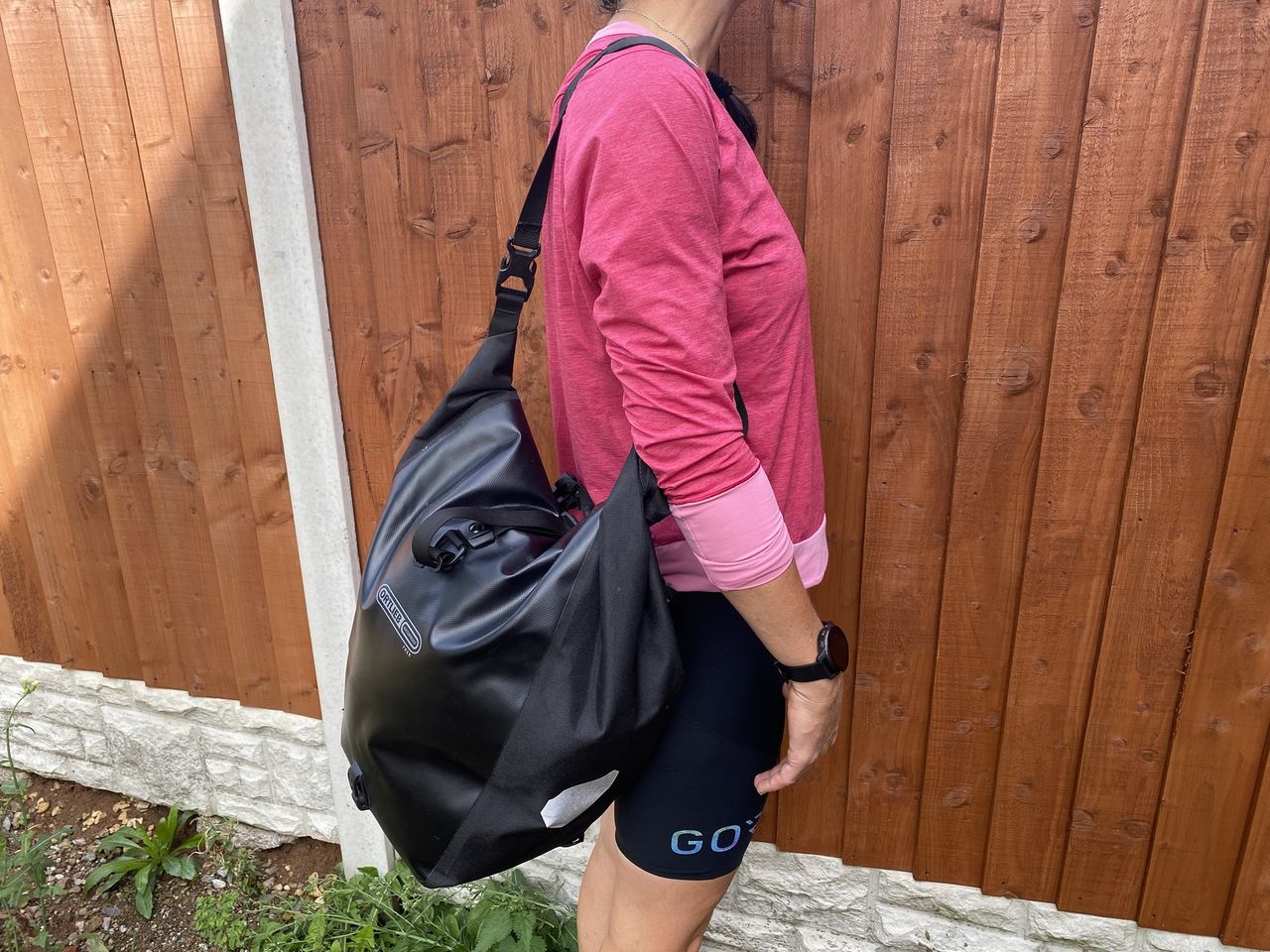 Shoulder strap carry