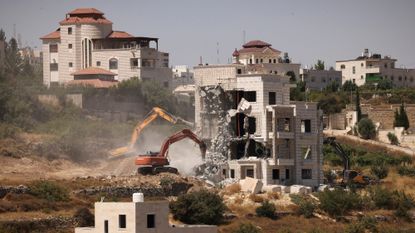 Israeli bulldozer tears down Palestinian house in West Bank