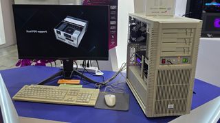 SilverStone FLP02 retro tower case
