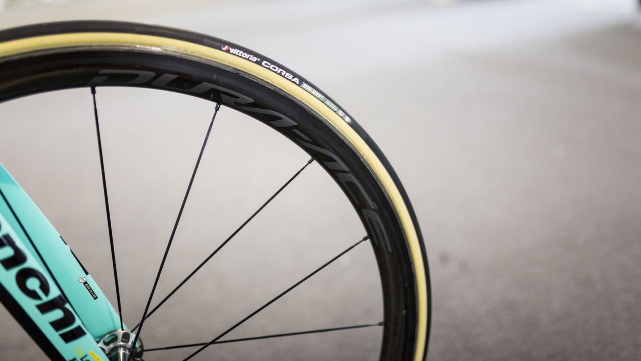 Bennett's 24mm Shimano Dura-Ace R9100 wheels are paired with tan walled Vittoria Corsa tubular tyres