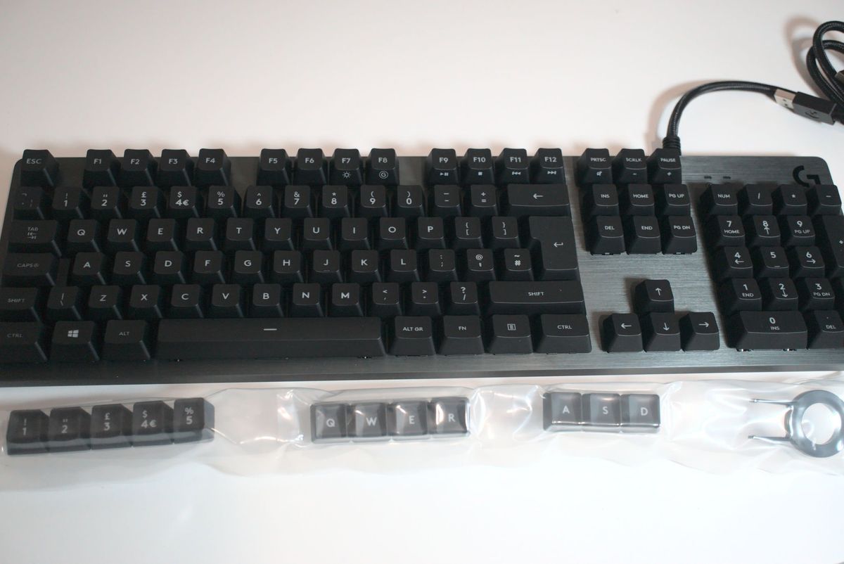 Logitech G413 Carbon
