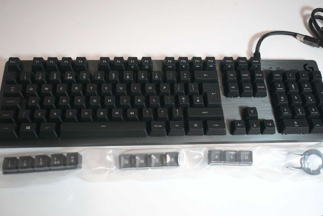 Logitech G413 Carbon