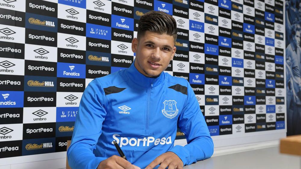 Teenage striker Mathis joins Everton | FourFourTwo