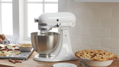  KitchenAid Artisan vs KitchenAid Classic - KitchenAid mixer with a pie