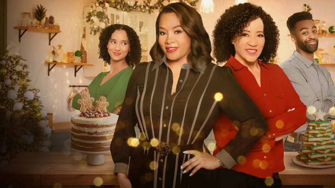 Jasmine Aivaliotis, Vivica A. Fox, Jackée Harry and Landon Moss in Make or Bake Christmas 