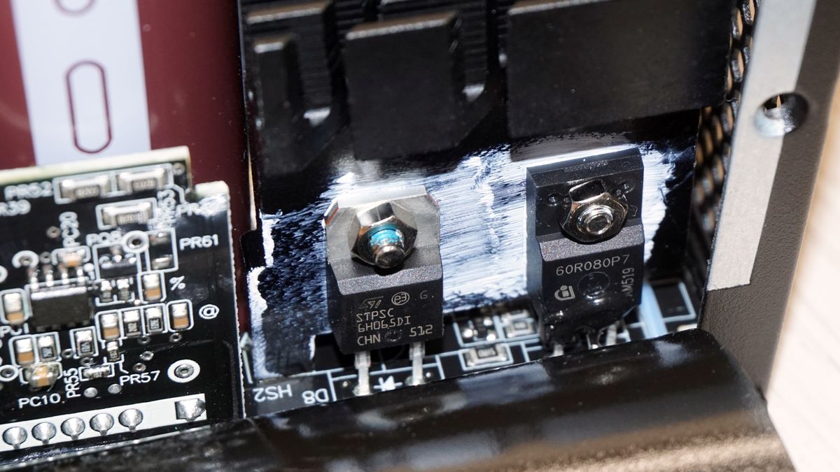 FSP Mega GM ATX 3.1 1200W