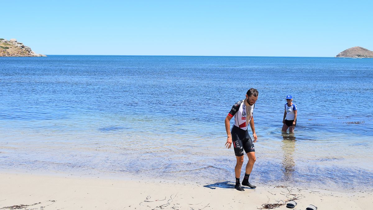 The team buses were just metres from the sandy beach of Victor Harbor