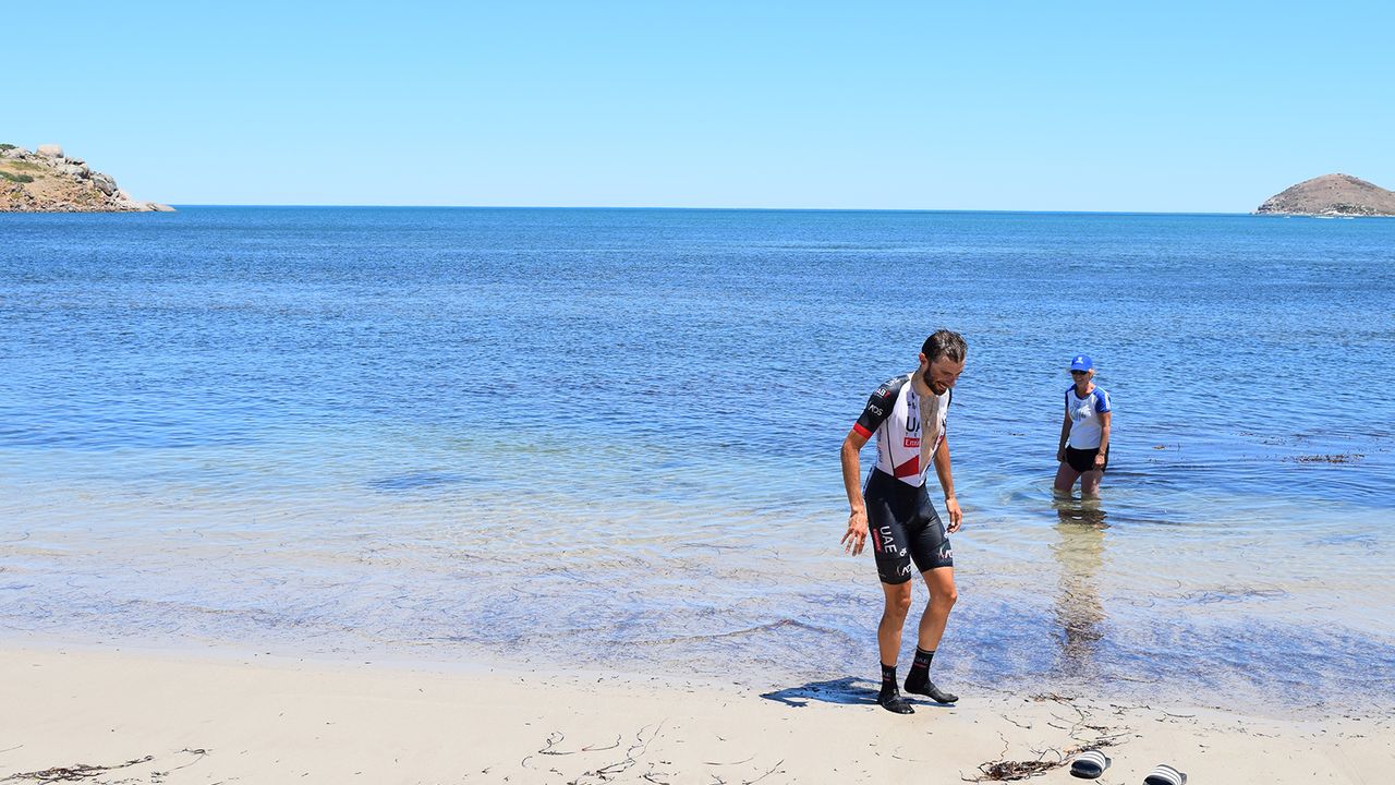 The team buses were just metres from the sandy beach of Victor Harbor