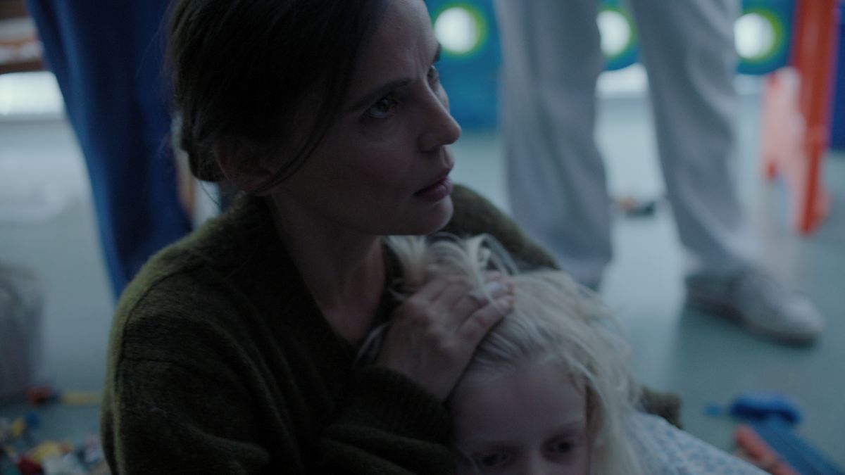 The Chalk Line cast who's who in the Spanish Netflix mystery What to