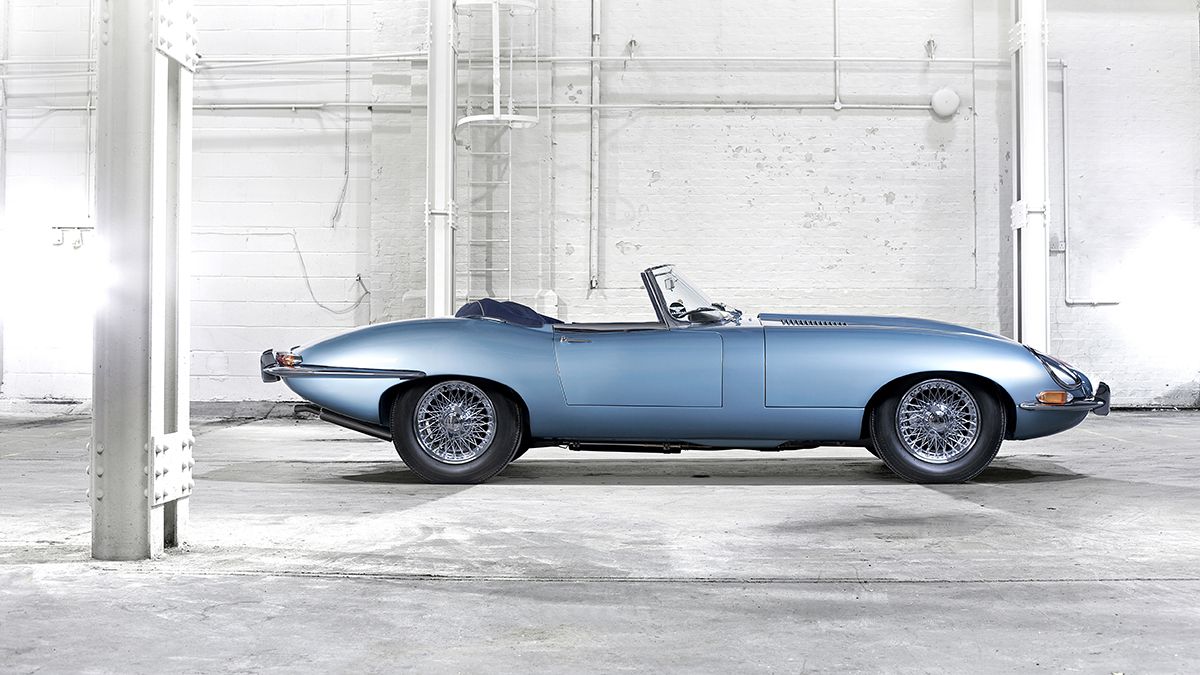 jaguar_e-type_1968.jpg