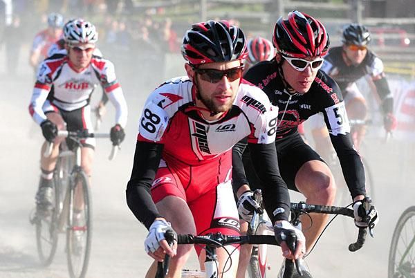 Isaac Smith (Team MCOR) riding in the dusty start.