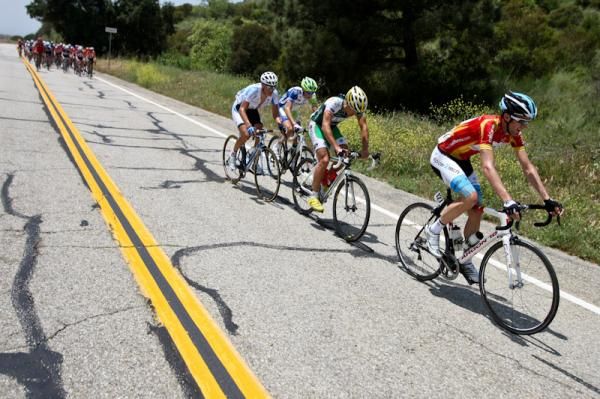 Pat McCarty comes back to the bunch. Mike Creed had bridged, but the break wasn't doing well.