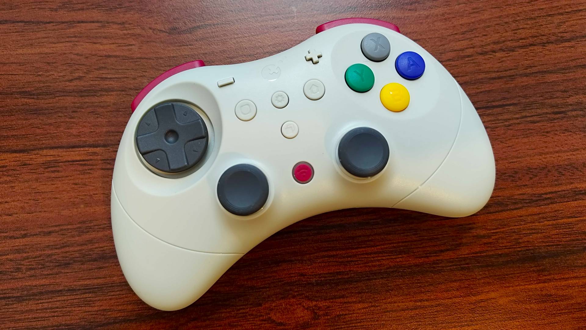 Front view of Gulikit Elves 2 Pro on woodgrain desk.