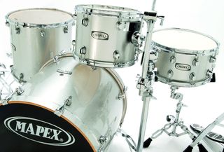 The all-maple shells are almost identical to those found on Mapex's top Orion range