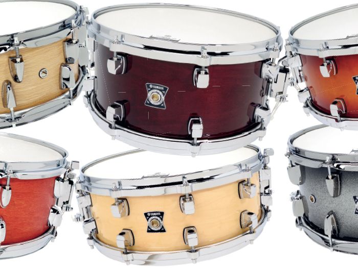 The Loud Series snare features eight air vents drilled into the side, which dries the tone of this eight-ply oak drum